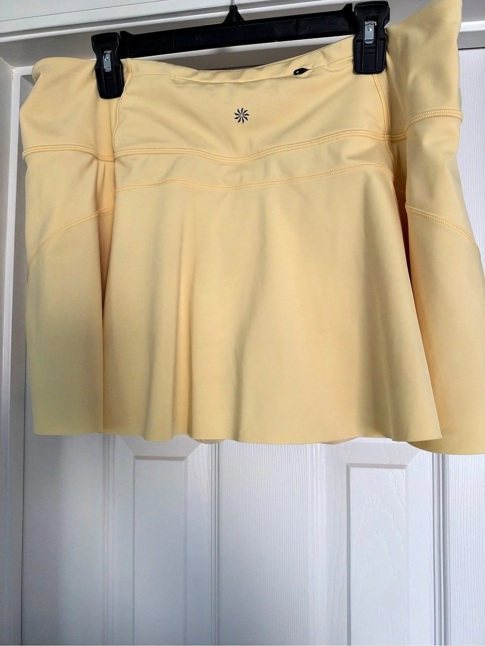 Athleta Ace Tennis Skort 13.5" Athletic Skort in Yellow Size XL Like New